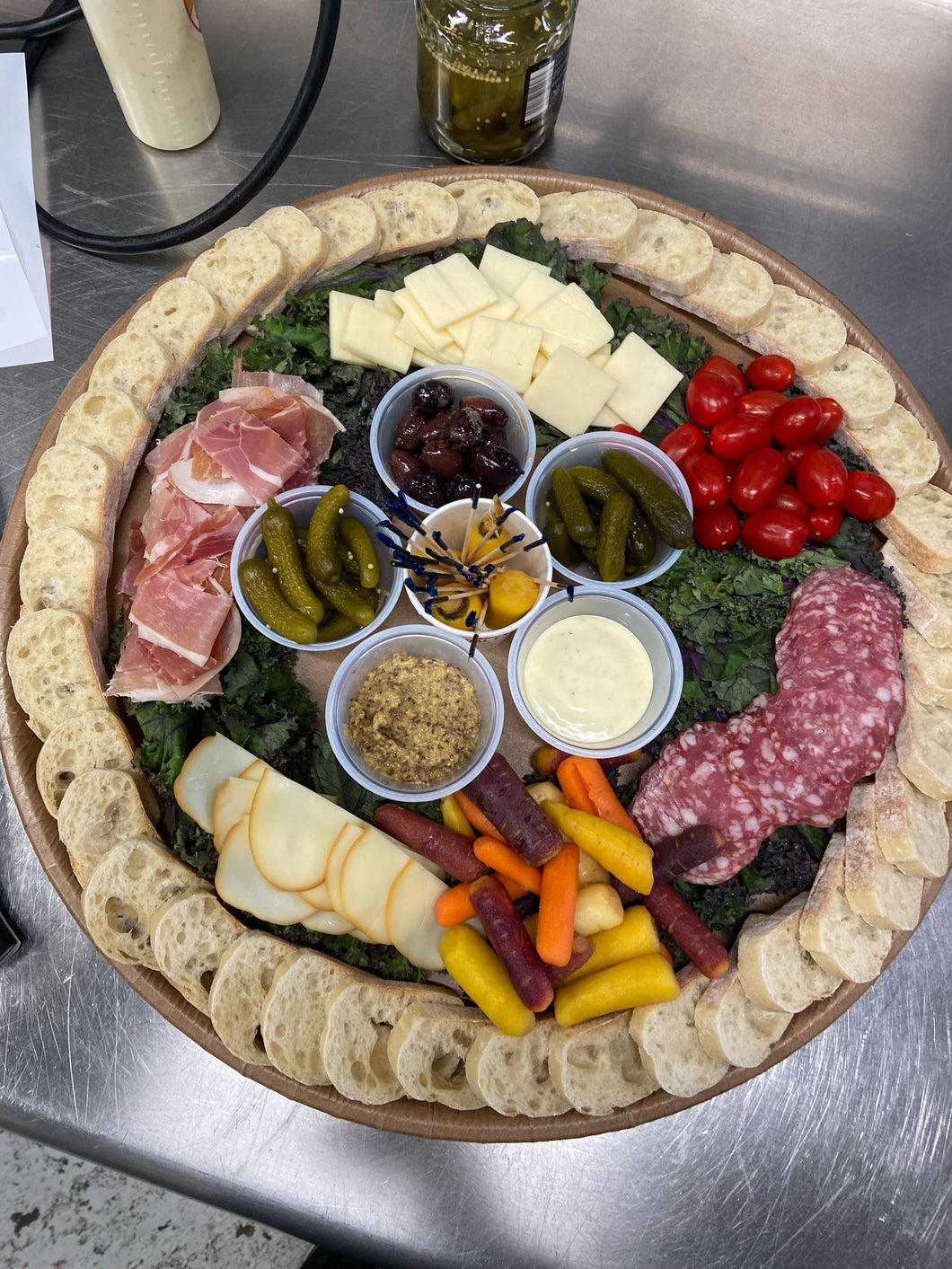 Small Tray for 12 people pictured